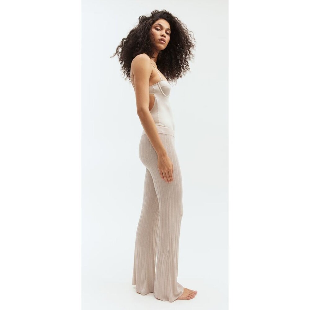 H&M Beige Ribbed Knit Pants - Picture 2 of 14